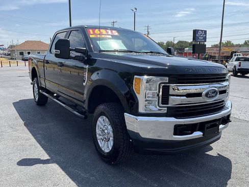 Used 2017 Ford F250 XL w/ STX Appearance Package AWD/4WD image 7