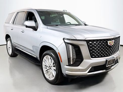 Certified 2025 Cadillac Escalade Premium Luxury AWD/4WD image 3
