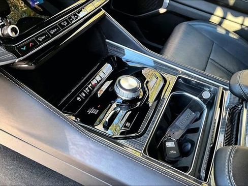 Used 2022 Jeep Wagoneer Series III image 13