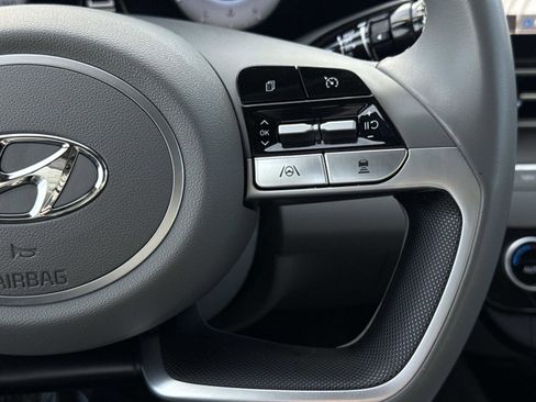 Used 2023 Hyundai Elantra SEL w/ Convenience Package image 7