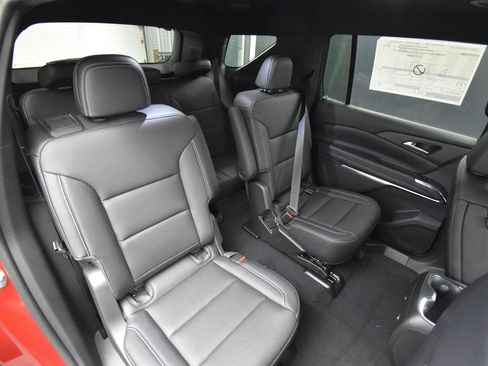 New 2026 Chevrolet Traverse LT w/ Driver Confidence Package AWD/4WD image 10