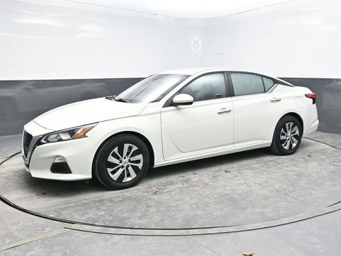 Used 2021 Nissan Altima 2.5 S image 3