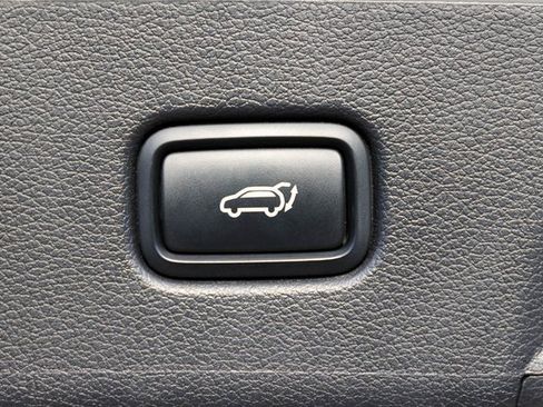 Used 2023 Hyundai Palisade Calligraphy w/ Winter Package image 9