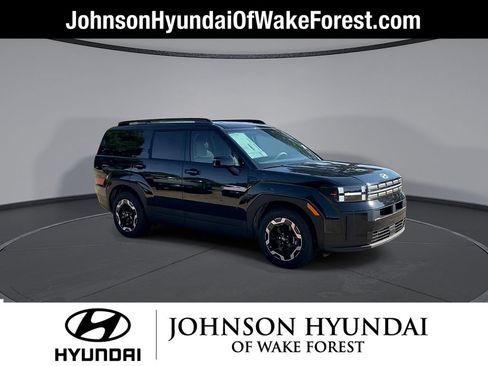 Used 2024 Hyundai Santa Fe SEL FWD image 2