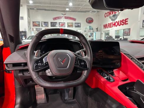 Used 2025 Chevrolet Corvette Stingray Preferred Cpe w/ Z51 Performance Package RWD image 5