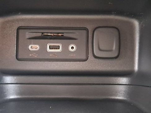 Certified 2023 Chevrolet Equinox LT FWD image 26