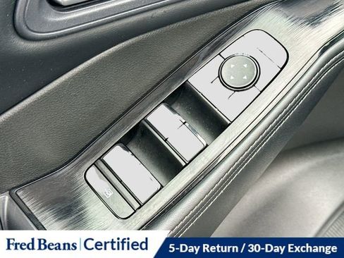 Used 2024 Nissan Rogue SV image 19