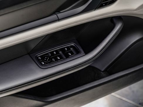 Used 2020 Porsche Taycan Turbo image 72