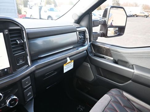 New 2026 Ford F250 Lariat w/ Black Appearance Package image 21