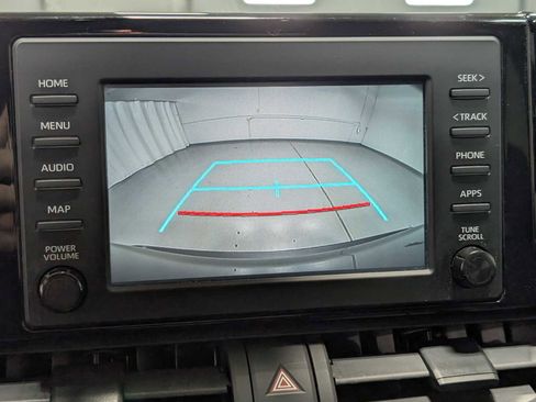 Used 2019 Toyota RAV4 LE image 24