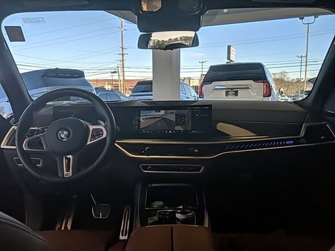 Used 2024 BMW X7 M60i w/ Executive Package image 20