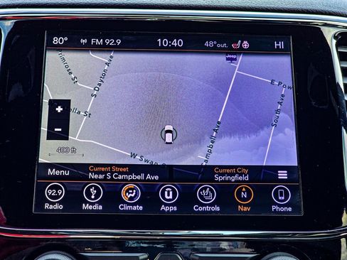 Used 2019 Jeep Grand Cherokee Altitude image 17