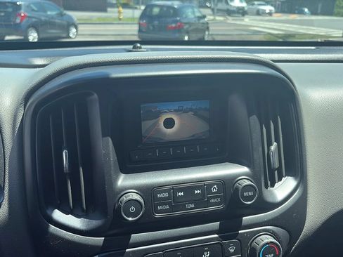 Used 2015 Chevrolet Colorado W/T w/ WT Convenience Package RWD image 17