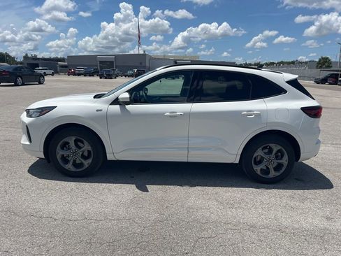 Used 2023 Ford Escape ST-Line Select w/ Tech Pack #2 AWD/4WD image 6