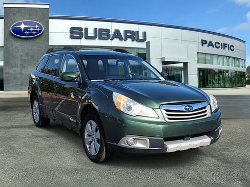 Used 2012 Subaru Outback 2.5i Limited image 1