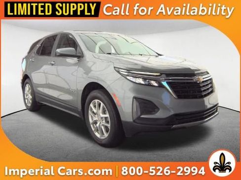 Used 2023 Chevrolet Equinox LT w/ Driver Convenience Package image 1