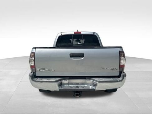 Used 2014 Toyota Tacoma PreRunner w/ SR5 Package image 8