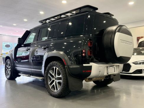 Used 2023 Land Rover Defender 110 SE AWD/4WD image 5