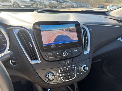 Used 2025 Chevrolet Malibu LT image 23