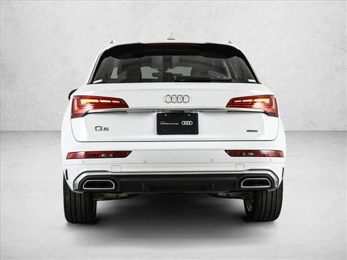 Certified 2025 Audi Q5 2.0T Premium Plus w/ Premium Plus Package AWD/4WD image 7