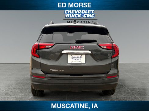 Used 2020 GMC Terrain SLE w/ Driver Convenience Package image 4