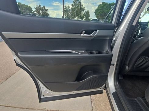 Used 2025 Hyundai Palisade SEL FWD image 12