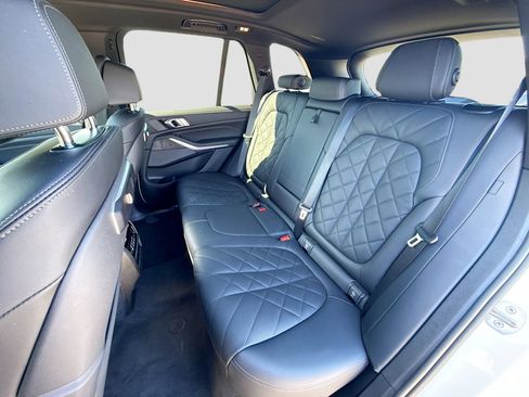 New 2025 BMW X5 xDrive50e w/ Climate Comfort Package image 19