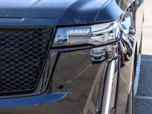 Used 2022 Cadillac Escalade ESV Sport RWD image 2