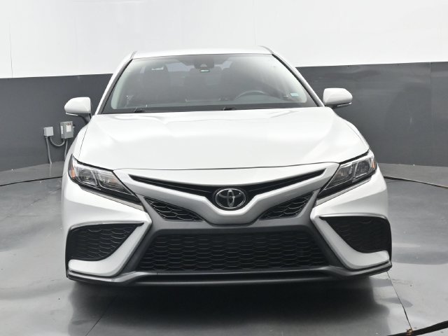 Used 2024 Toyota Camry SE FWD image 5
