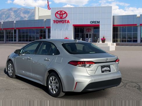 Used 2024 Toyota Corolla LE FWD image 5