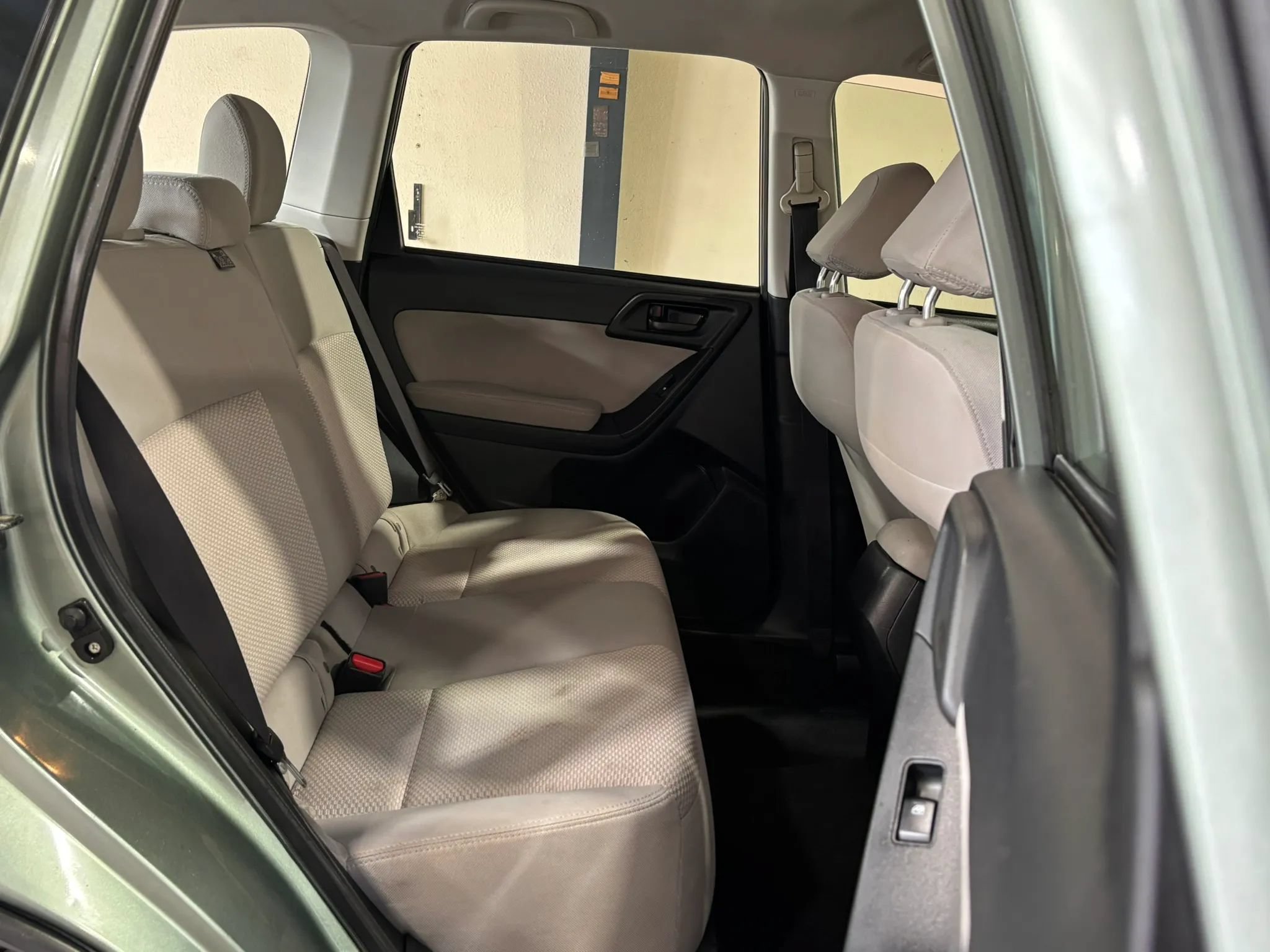 Used 2014 Subaru Forester 2.5i AWD/4WD image 14