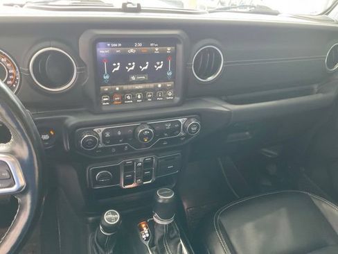 Used 2021 Jeep Gladiator Overland w/ Popular Equipment Package AWD/4WD image 12