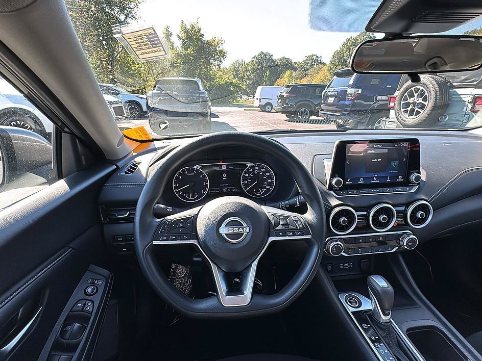 Certified 2025 Nissan Sentra SV FWD image 29