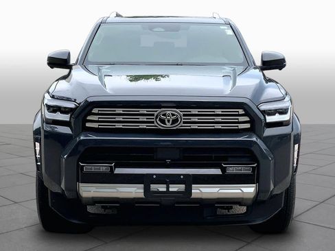 Used 2025 Toyota 4Runner Limited AWD/4WD image 4