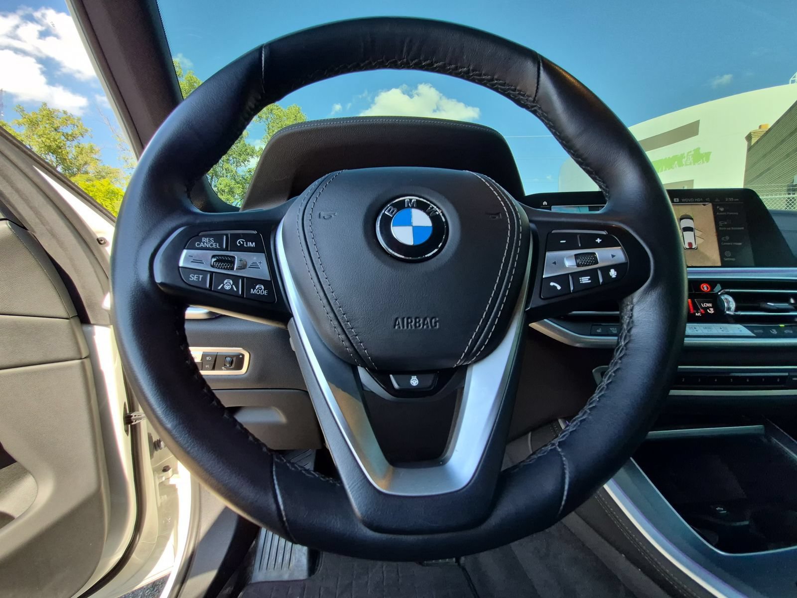 Used 2023 BMW X5 xDrive40i AWD/4WD image 23