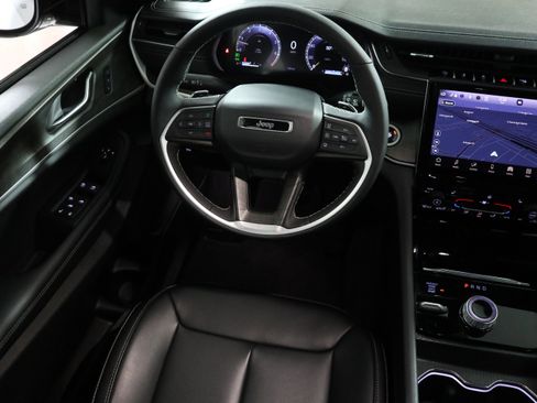 New 2025 Jeep Grand Cherokee L Limited AWD/4WD image 17