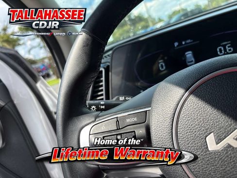 Used 2023 Kia Sportage EX FWD image 17
