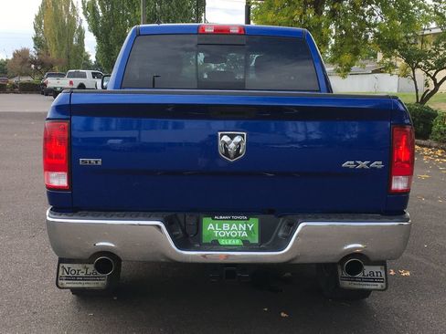 Used 2019 RAM 1500 Classic SLT w/ SLT Plus D←cor Group AWD/4WD image 6