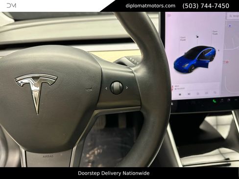 Used 2017 Tesla Model 3 Standard Range image 29