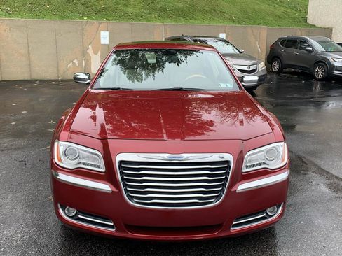 Used 2014 Chrysler 300 C RWD image 7