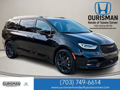 Used 2025 Chrysler Pacifica Limited