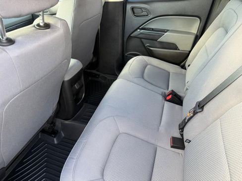 Used 2022 Chevrolet Colorado W/T image 16