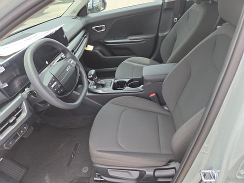 New 2026 Kia K4 FWD image 4