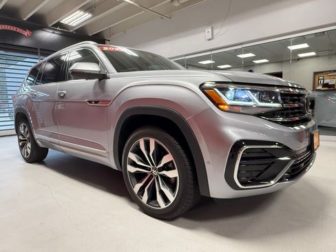 Used 2023 Volkswagen Atlas SEL Premium AWD/4WD image 12