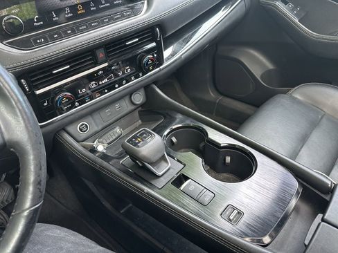 Used 2023 Nissan Rogue SL w/ SL Premium Package FWD image 26