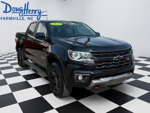 Used 2021 Chevrolet Colorado Z71 w/ Z71 Midnight Edition RWD image 7