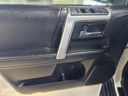 Used 2016 Toyota 4Runner RWD 4dr V6 SR5 (Natl) image 23