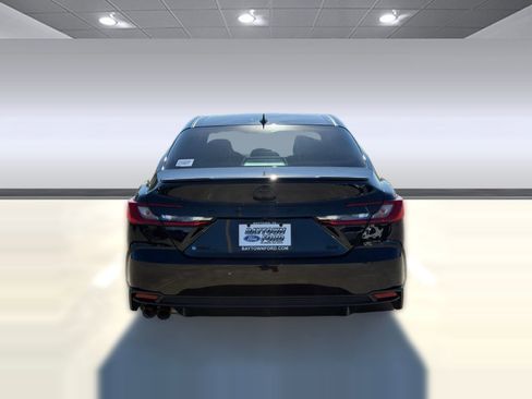 Used 2026 Toyota Camry SE image 10