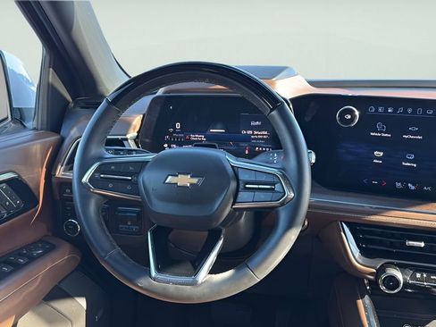 Used 2025 Chevrolet Tahoe High Country image 17