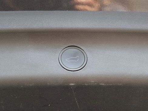 Used 2024 Tesla Model Y Long Range image 38